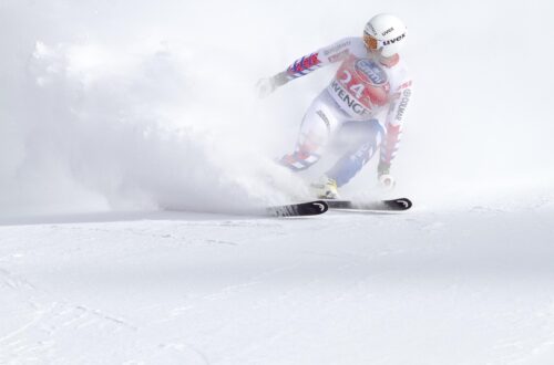 Skiing vs Snowboarding - Ramsay Banna Blog Featured Image
